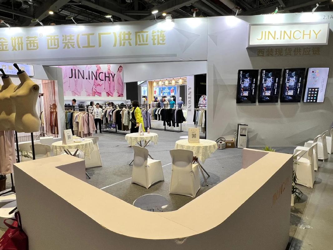 上海服裝展會(huì) 美麗經(jīng)濟(jì)新地標(biāo)，化妝品銷售強(qiáng)勢(shì)增長(zhǎng)